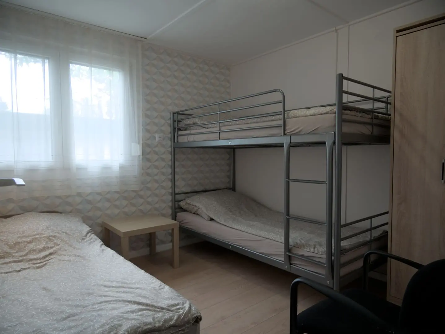Hálószoba emeletes ággyal