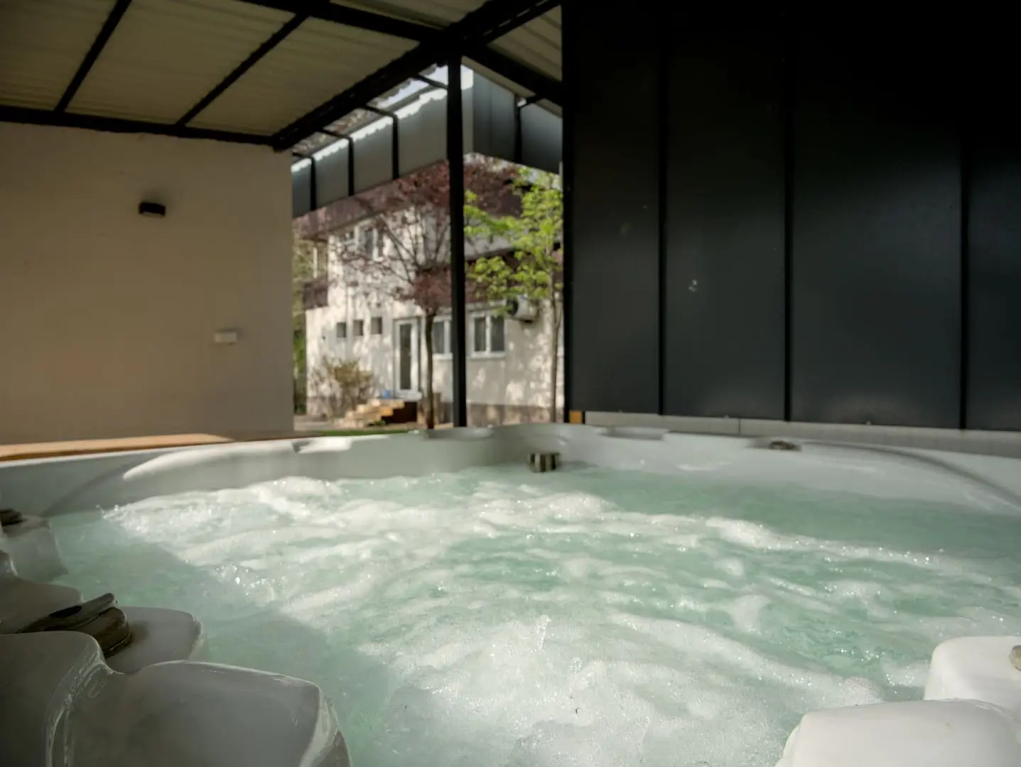 Jacuzzi